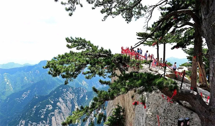 奇险天下第一山——西岳华山